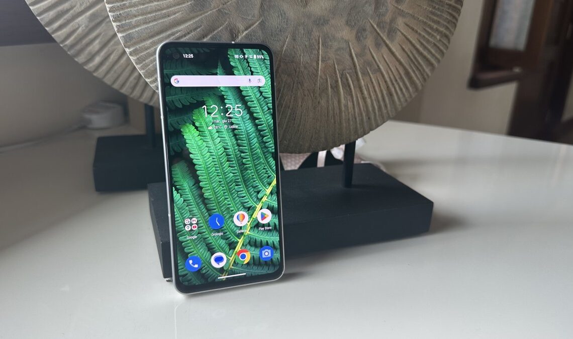 ASUS Zenfone 10, la recensione del migliore smartphone Android compatto