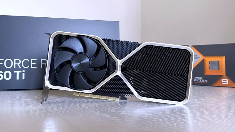 La NVIDIA GeForce RTX 4060 Ti Founders Edition è la prima scheda di nuova generazione ad avere lo stesso prezzo del modello della generazione precedente