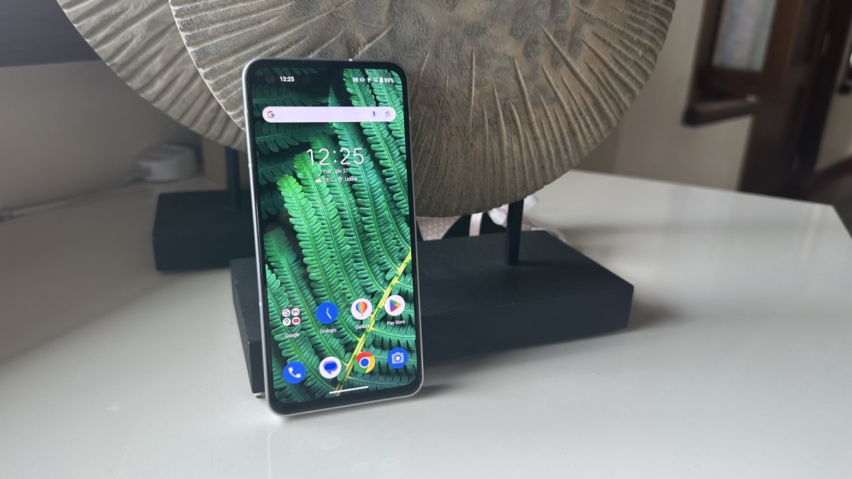 ASUS Zenfone 10, la recensione del migliore smartphone Android compatto