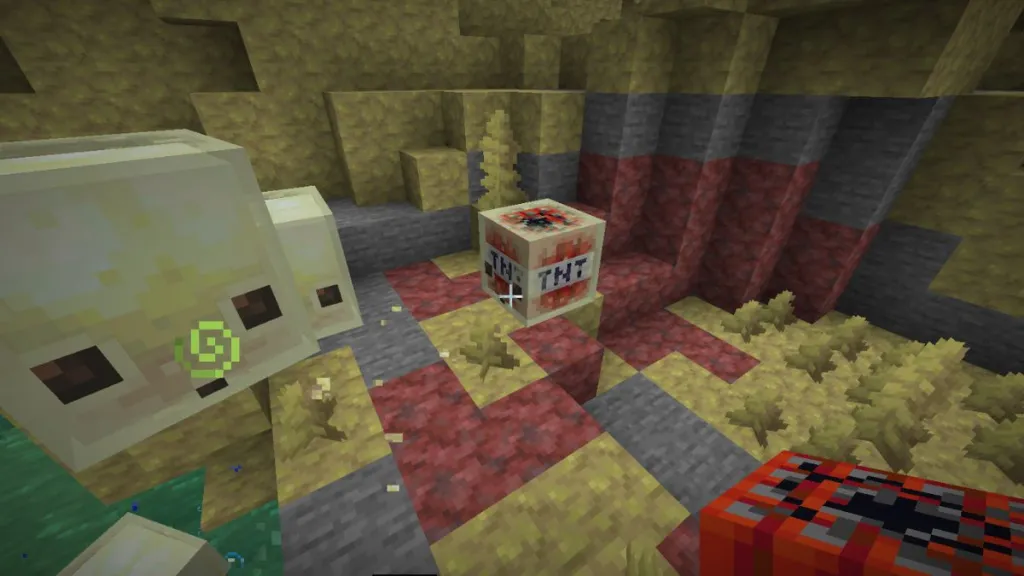 Sulfur Cube che consuma un blocco di TNT in Minecraft